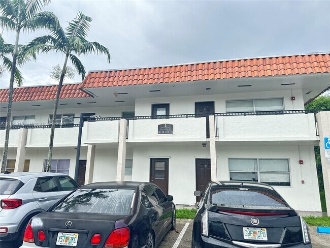 Foto del edificio - 400 NW 65th Ave