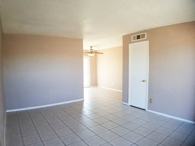 Building Photo - 8408 Baylor Pl