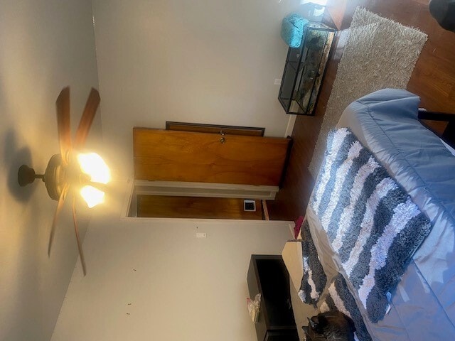 Building Photo - 2552 Mariposa Ave