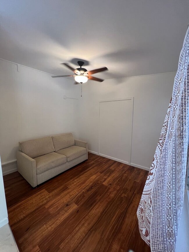 Photo - Recently renovated 1 bedroom, 1 bath, 1 parking in Palolo! House