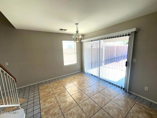 Foto del edificio - 12718 W Willow Ave