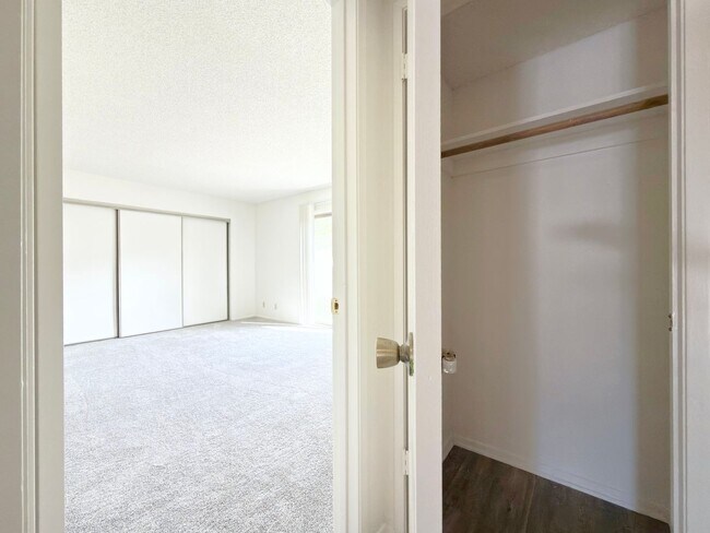 Foto del edificio - 2 Bedroom + LOFT in La Costa!