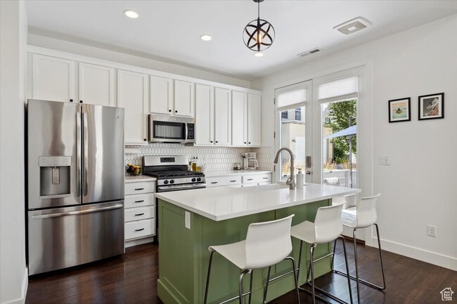 Foto del edificio - 10606 S Redknife Dr