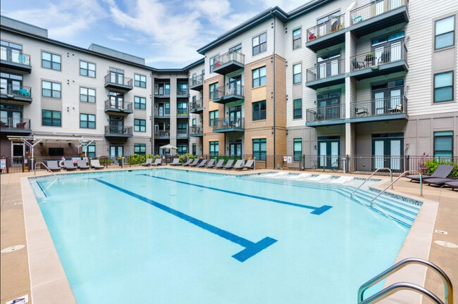 Pool - District at Seven Springs
