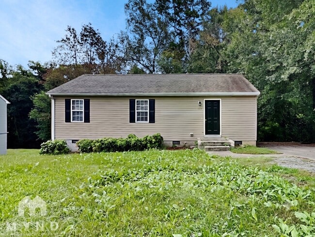 Building Photo - 729 Chandler Ave