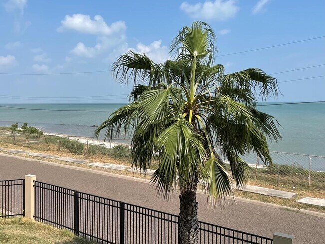 Foto del edificio - 118 N Shore Dr