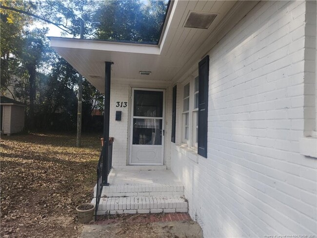 Building Photo - 313 Oakridge Ave