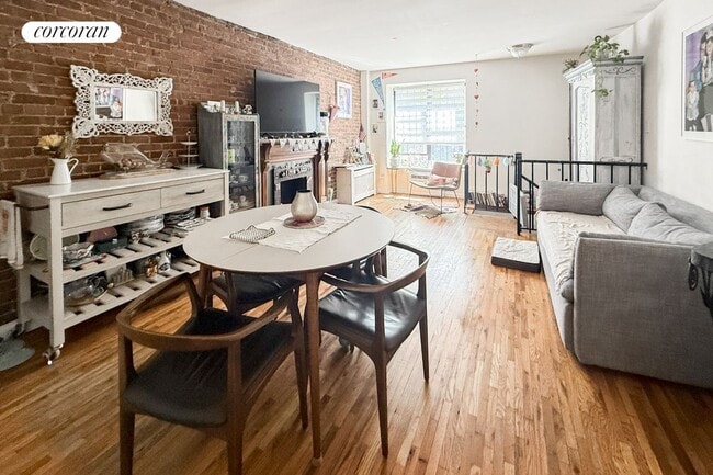 Building Photo - 127 W 81st St