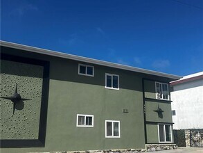 Building Photo - 5305 Lorna St