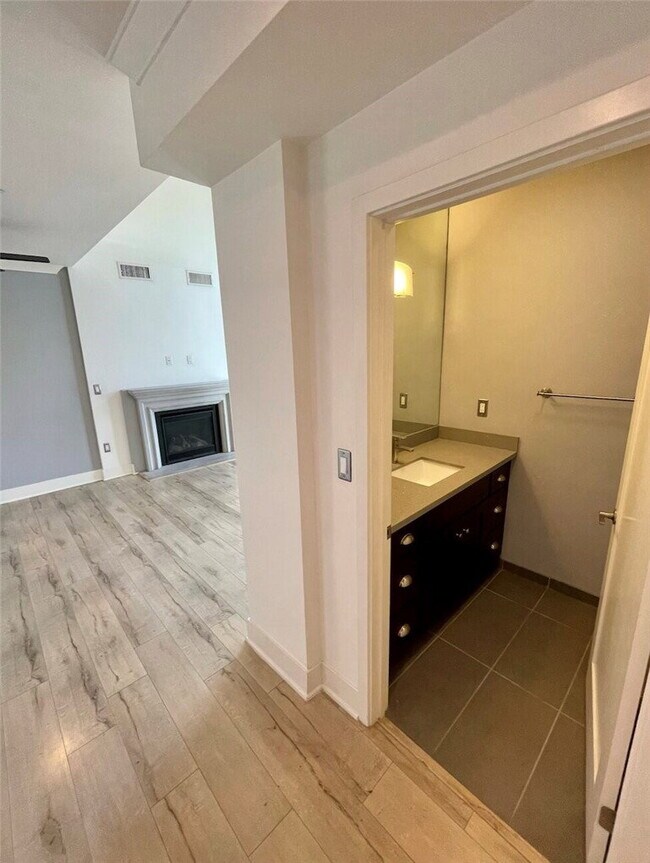 Foto del edificio - 10844 Blix St