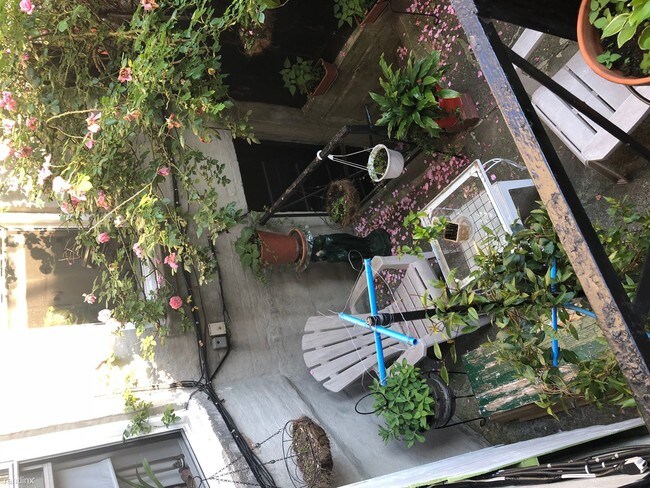 Foto del edificio - 2 br, 1 bath  - 2849 34th St