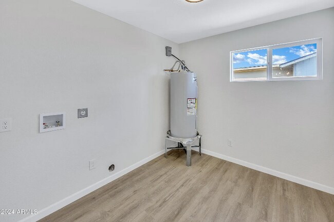 Foto del edificio - 3202 W Libby St