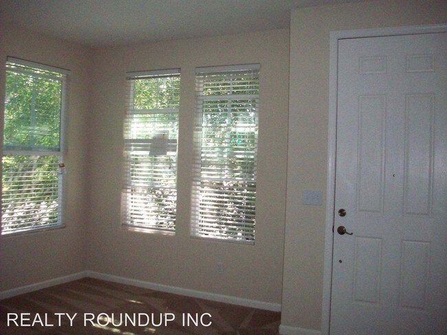 Building Photo - 10165 Atkins Dr