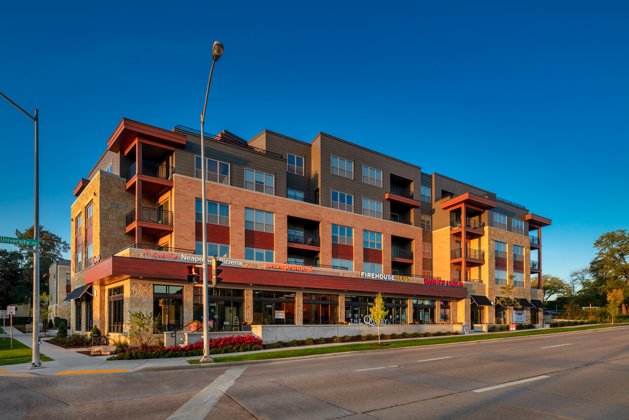 Primary Photo - The Quarry Apartments