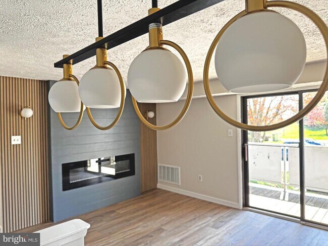 Building Photo - 12205 Peach Crest Dr