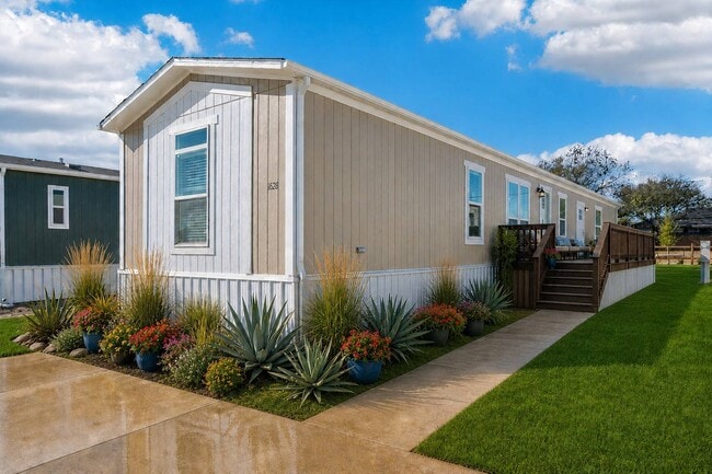 Building Photo - 1608 Swallowtail Dr