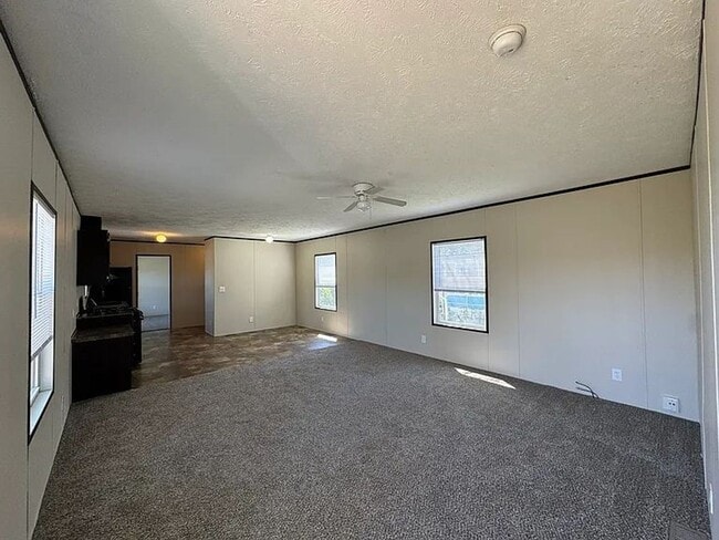 Building Photo - 47 Bluebird Hill Dr