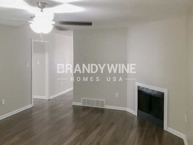 Foto del edificio - 1033 Nolan Ln