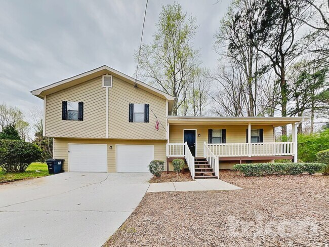 Foto del edificio - 2224 Clinchfield Ct