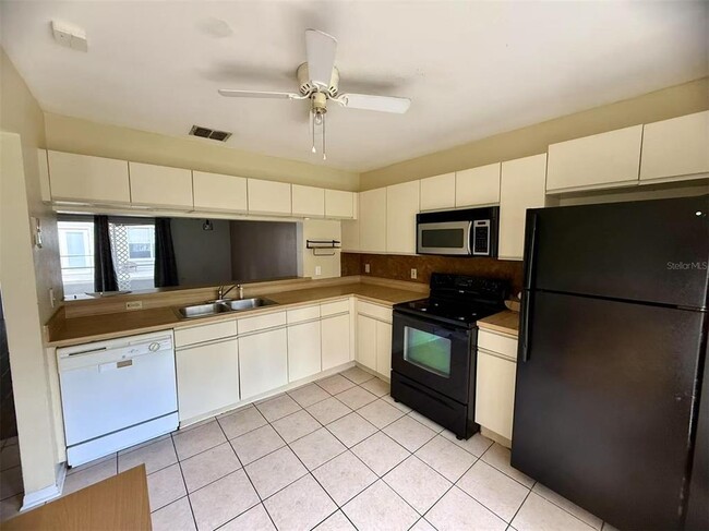 Foto del edificio - 986 Tillery Way