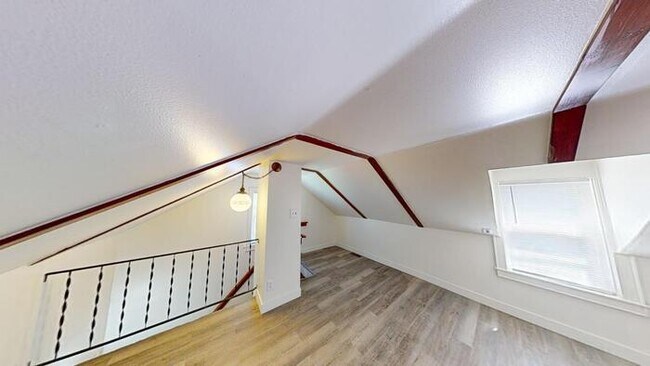 Foto del edificio - 302 4th St NE