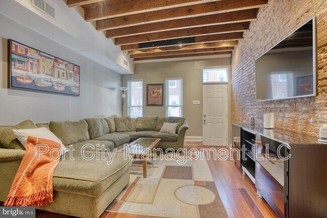 Foto del edificio - 1711 Clarkson St