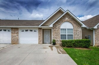 Building Photo - 718 High Point Way,