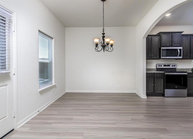 Building Photo - 15426 Meadow Brook Pass Dr