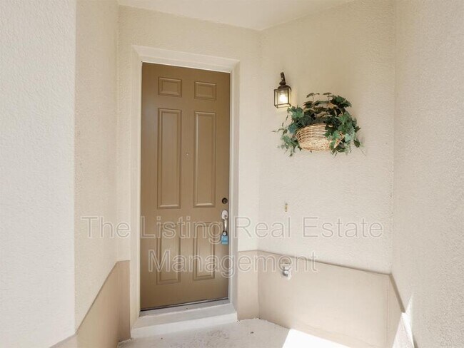 Building Photo - 1730 Spicebush Ct