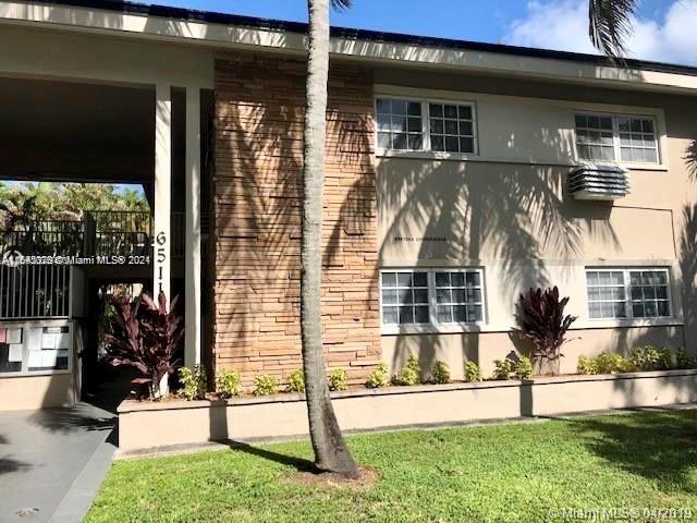 Foto del edificio - 6511 Santona St