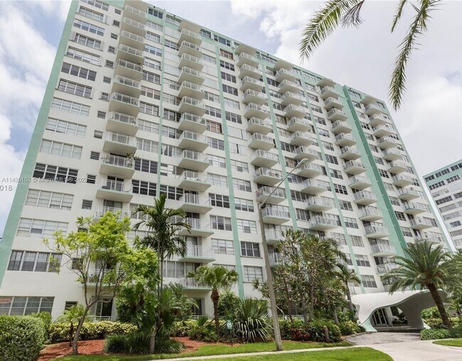 Building Photo - 2150 Sans Souci Blvd