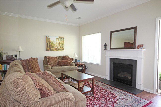 Building Photo - 36 Bay Springs Dr