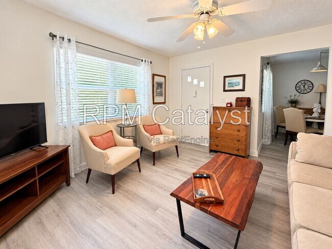 Foto del edificio - 2228 Beach Blvd S