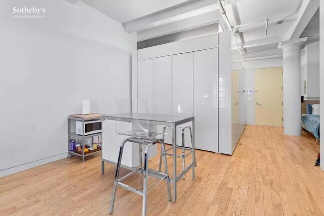 Foto del edificio - 16 W 19th St