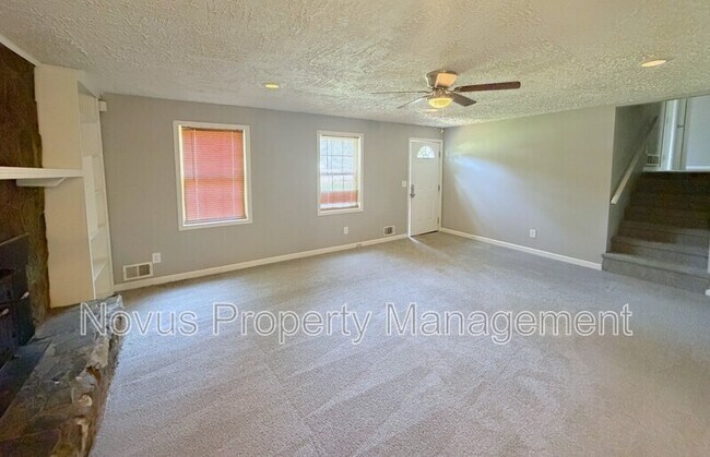 Foto del edificio - 125 S Meadowcliff Cir