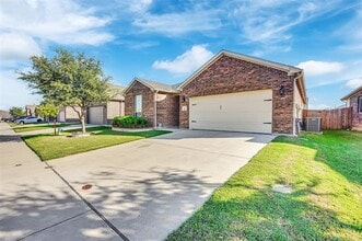 Building Photo - 309 Emerald Creek Dr