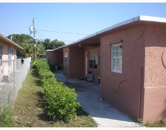 Foto del edificio - 1209 NW 2nd St