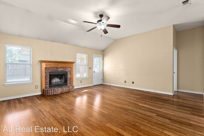 Foto del edificio - 3 br, 2 bath House - 407 Abu Bakar Drive