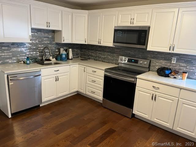 Building Photo - 67 Crown St Ext