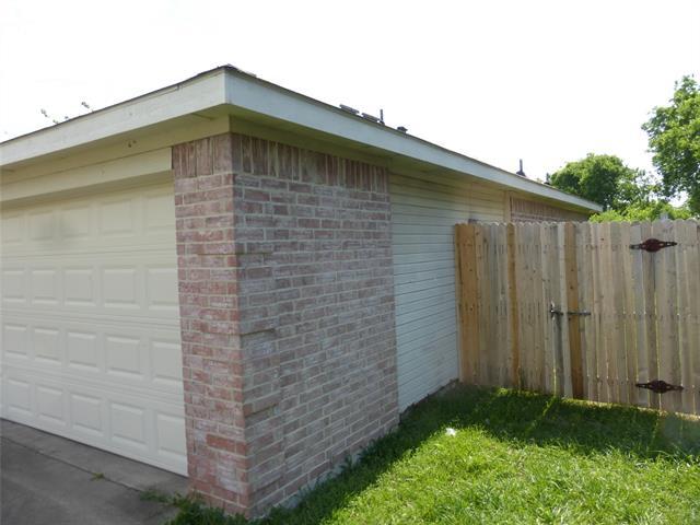 Building Photo - 1512 Parrot Ct