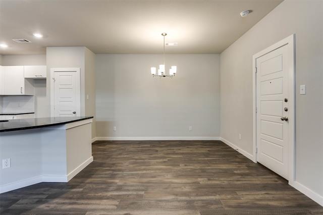 Foto del edificio - 617 Blackland dr