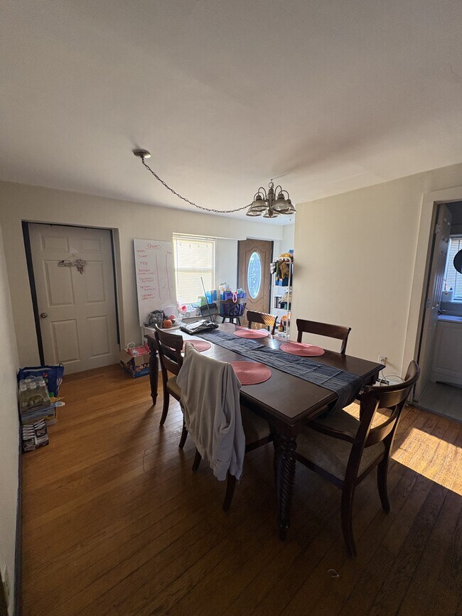 Foto del edificio - 109 Pelham Rd