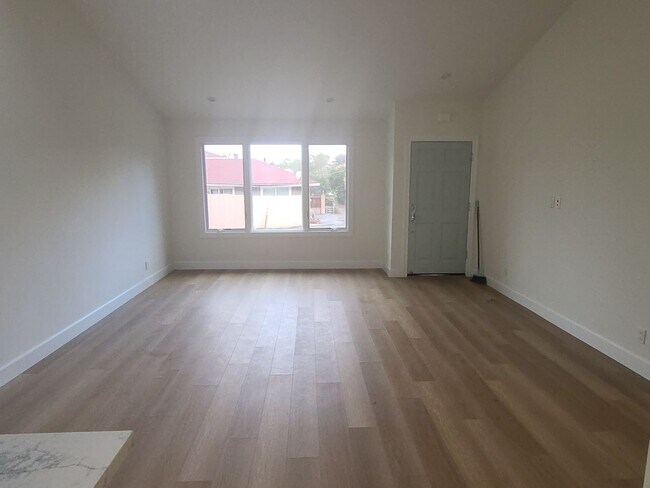 Foto del edificio - Single Story Newly Built ADU available in ...