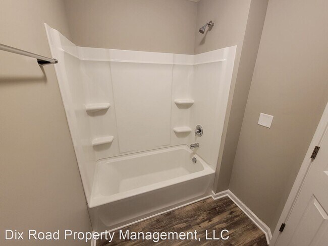 Building Photo - 4 br, 2.5 bath House - 2520 Foxcove Court,