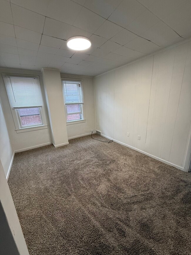 Building Photo - 1807 4th Ave