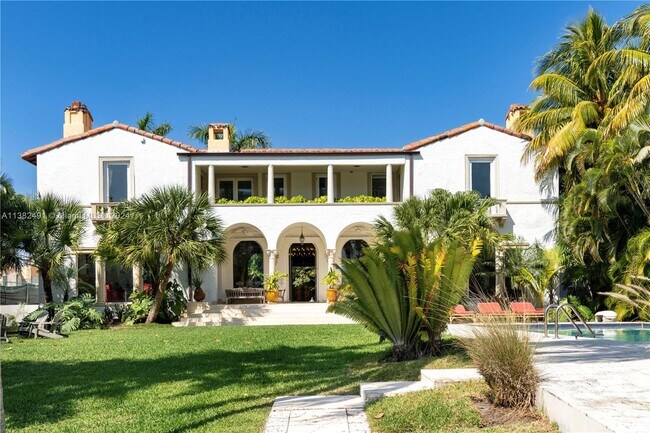 Building Photo - 4731 Pine Tree Dr
