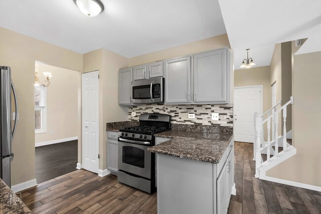 Building Photo - 1098 Gannon Ct