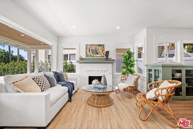 Foto del edificio - 2616 Abbot Kinney Blvd