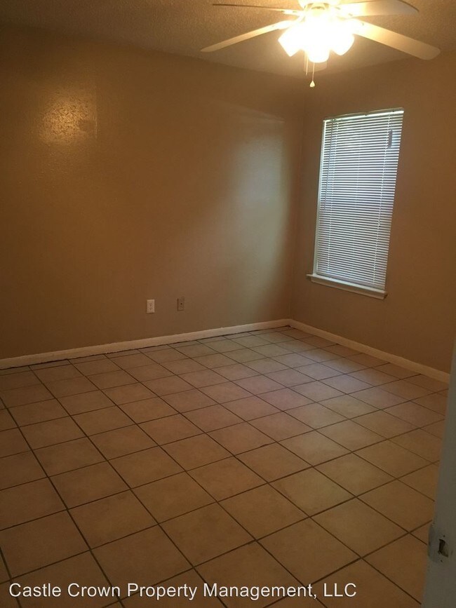 Foto del edificio - 2 br, 1 bath Apartment - 1111 Sunrise Road