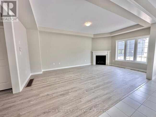 Photo du bâtiment - 209 Clipper Dr